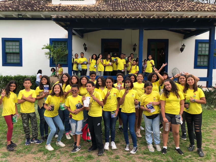 Excursão com todos os participantes das escolas para a Fazenda Municipal Joaquín Piñero, Maricá